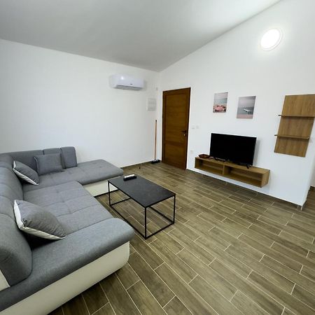 Adla Apartmani Ulcinj Eksteriør bilde